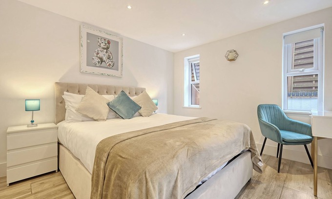 Snaresbrook Apartamento | 2 Bedroom, extra stylish, stunning apartment - Escape London, in London