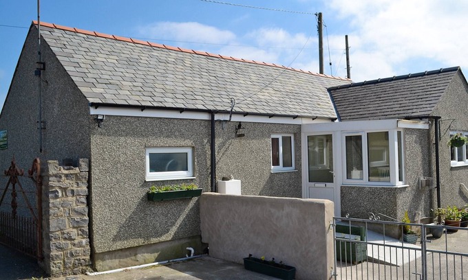 Dwyran Cabaña | Alojamiento de 2 habitaciones en Newborough, cerca de Llangefni