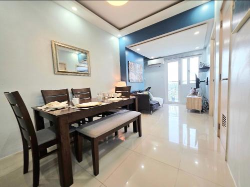 Santo Cristo Apartamento | 2 Bedroom Grass Residences QC T1A