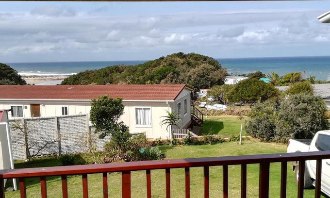 Amatola Coastal Apartamento | 2 Bedroom Guest Suite at A-frame Glengariff Beach