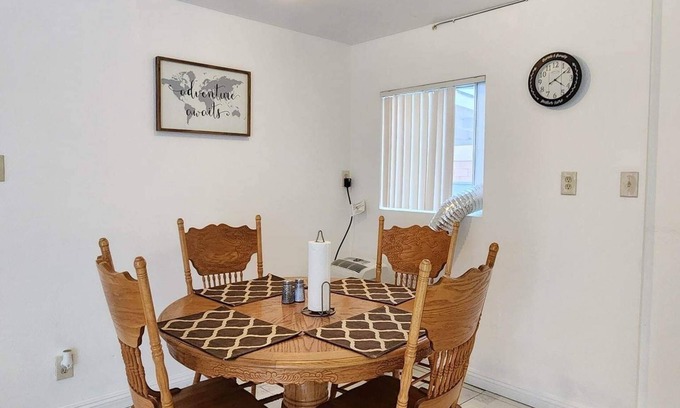 Midway City Casa | 2 bedroom home near Disney Land