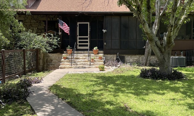 Brackettville Casa | 2 Bedroom home on the Historical Fort Clark Springs