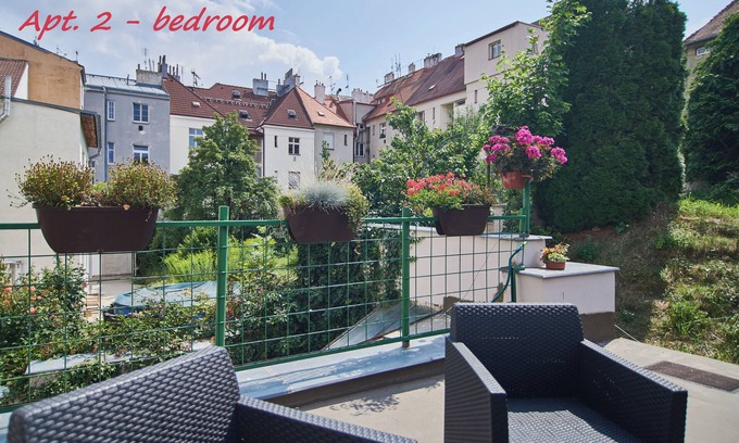 Brevnov Apartamento | 2 Bedroom Home with Garden close to Prague Castle