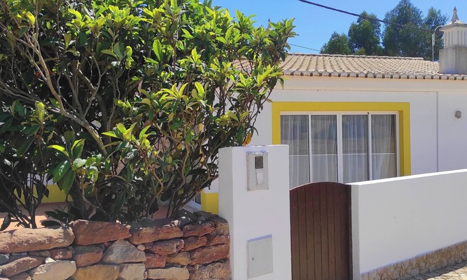 Figueira Casa | 2 dormitorios con jardín y zona de barbacoa aislada, Internet gratis, playas