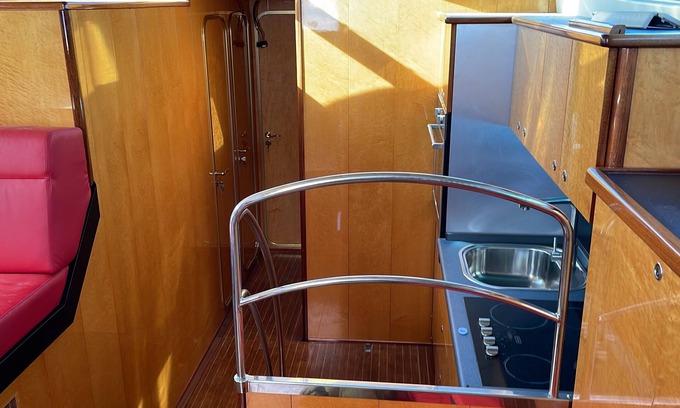 Lido di Ostia Alquiler De Eote | 2 Bedroom Houseboat in Lido di Ostia