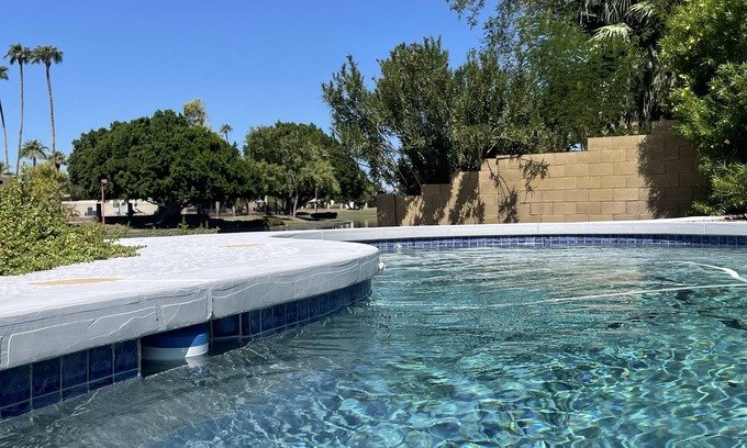 Dobson Ranch Apartamento | 2 Bedroom, living room, kitchenette