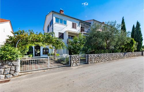 Milcetici Apartamento | 2 Bedroom Lovely Apartment In Zidarici