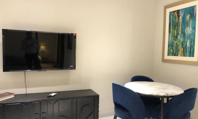 Lahore Apartamento | 2 Bedroom Luxury apartment - With Rooftop Garden & Parking