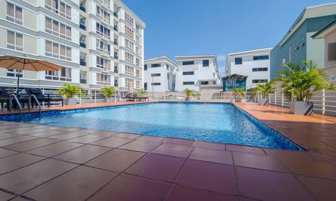 Ikoyi Apartamento | 2 BR Luxury Apartment w/Pool, Free WIfI, City View, Serene & Secure environment.