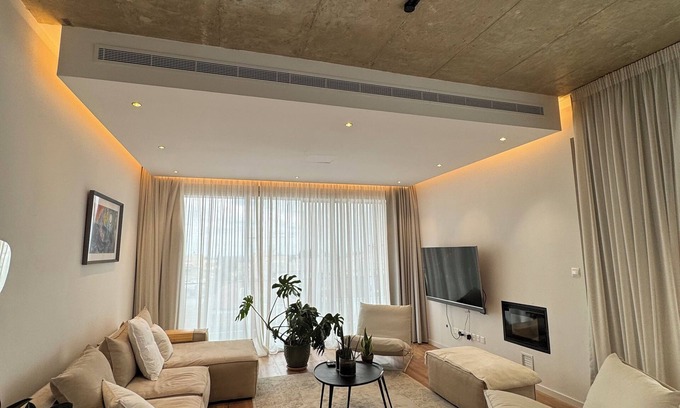 Lykabittos Apartamento | 2 bedroom luxury penthouse near city centre