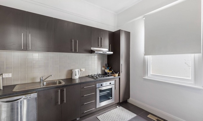 Newtown Casa | 2 Bedroom magnificent cottage in the heart of Geelong