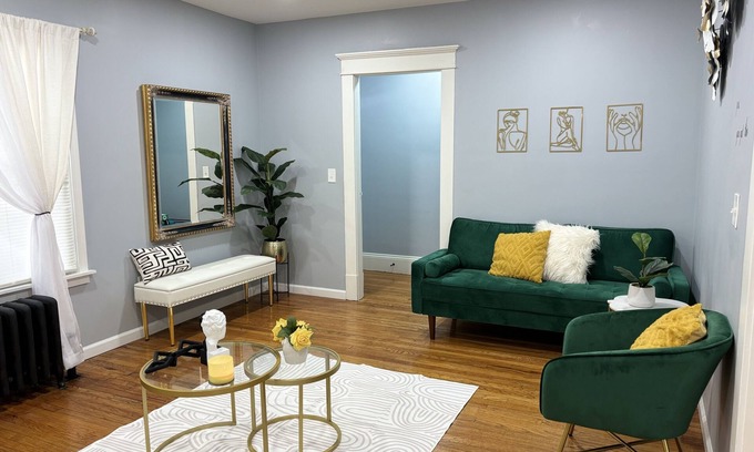 Springfield Casa | 2 Bedroom-near Hospitals, Six Flag, Big E