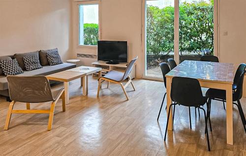 Le Pellerin Apartamento | 2 Bedroom Nice Apartment In Le Pellerin