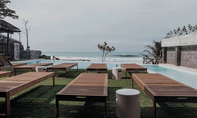 El Zonte Condominio | 2-Bedroom Partial Ocean View with Balcony (King Master Plus Bunk Beds)