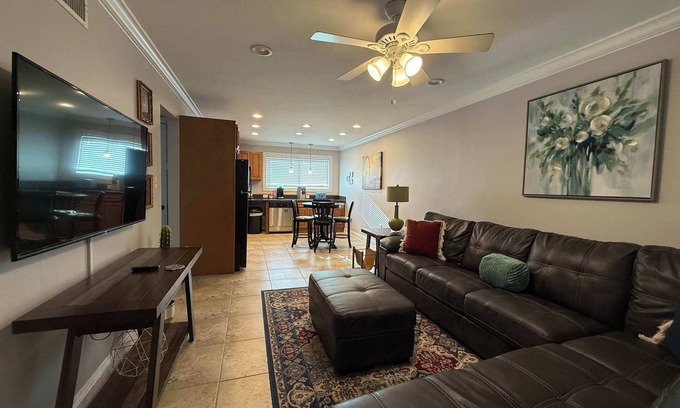 Highlands - Perkins Apartamento | 2 bedroom private apt & laundry