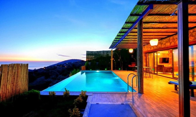 Faralya Villa | Villa privada de 2 dormitorios con excelente vista al mar