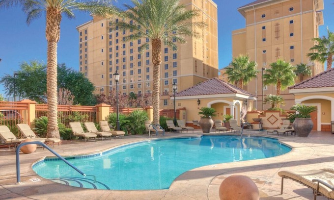 Las Vegas Complejo | 2 bedroom resort near the strip!