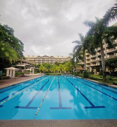 Taguig Apartamento | 2 bedroom resort type free parking Wifi Netflix