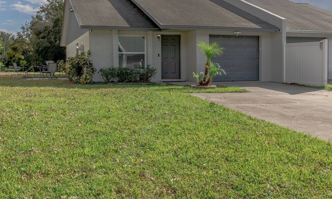 Lakeland Casa | 2 bedroom southside townhouse
