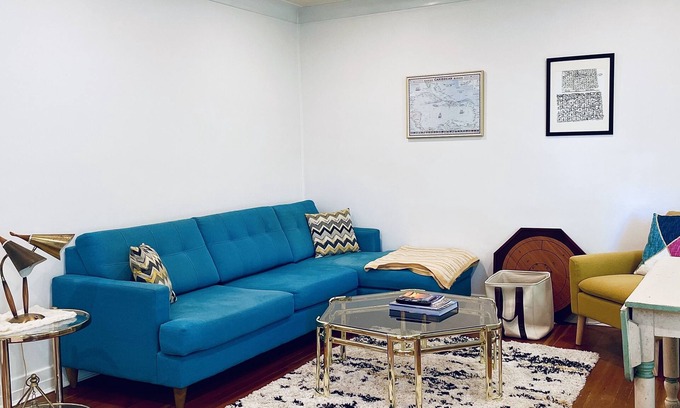 Weyburn Casa | 2-Bedroom Suite in the Heart of Downtown