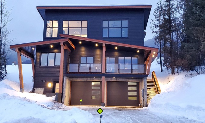 East Kootenay Apartamento | Nueva suite de 2 dormitorios ubicada a 150 pasos de la silla cuádruple Timber Express