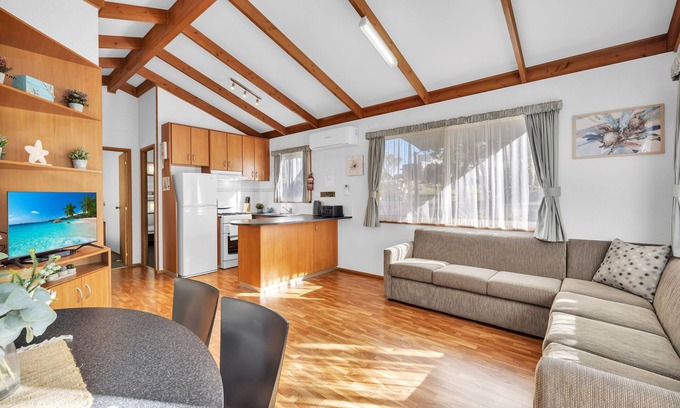 Metung Villa | 2 Bedroom Superior Villa