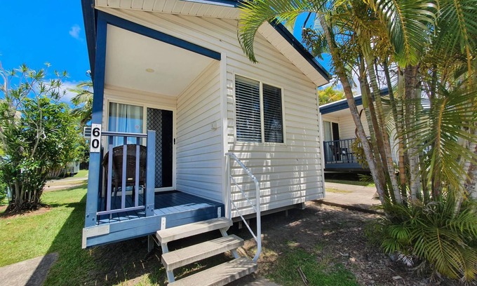 Alexandra Headland Cabina | 2 Bedroom Villa 5 Berth - 2 Bedroom Villa 5 Berth