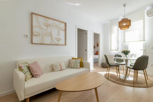Ibiza Apartamento | 2 bedrooms 2 bathrooms furnished - Retiro - Refurbished - MintyStay