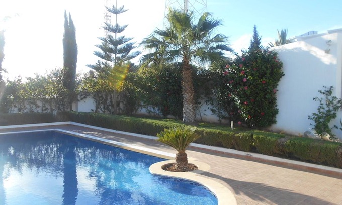 Swiss City Villa | Villa acogedora de 2 dormitorios con piscina Ref: T22037