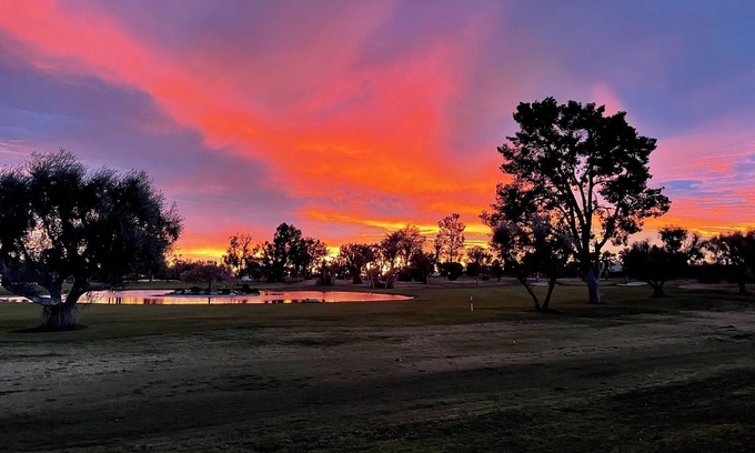 Borrego Springs Condominio | 2 Bedrooms on the Golf Course with Mountain Views