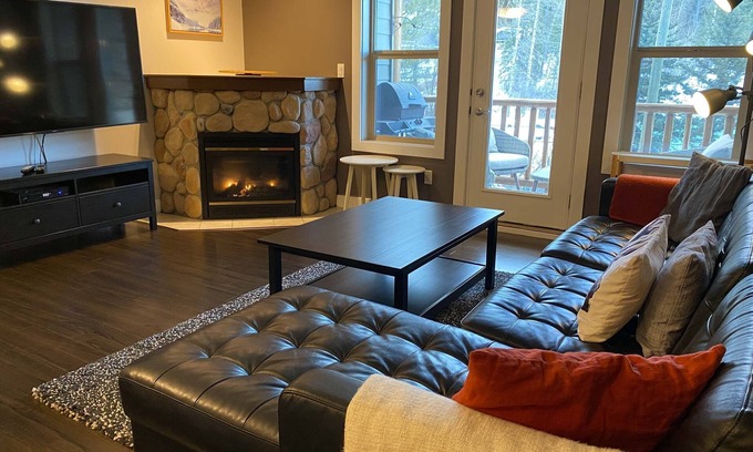 East Kootenay Condominio | 2 Bedrooms Sleeps 4 Adults l A/C