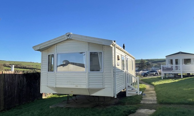 Newquay Chalet De Esquí | 2 Bedrooms, Sleeps 6, Fast WiFi, Pets Ok