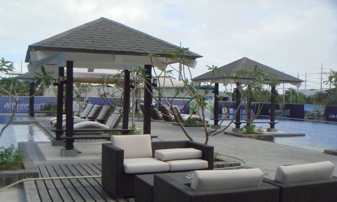 Muntinlupa Condominio | 2 Bedrooms Unit in a Resort Condominium