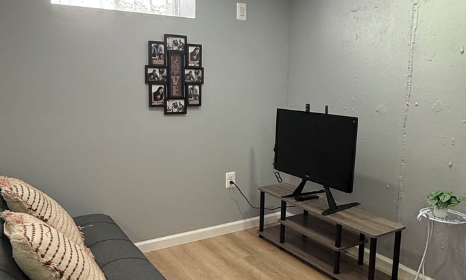 South Philadelphia West Apartamento | 2 beds, 1 bath, 1 car private parking not sharing