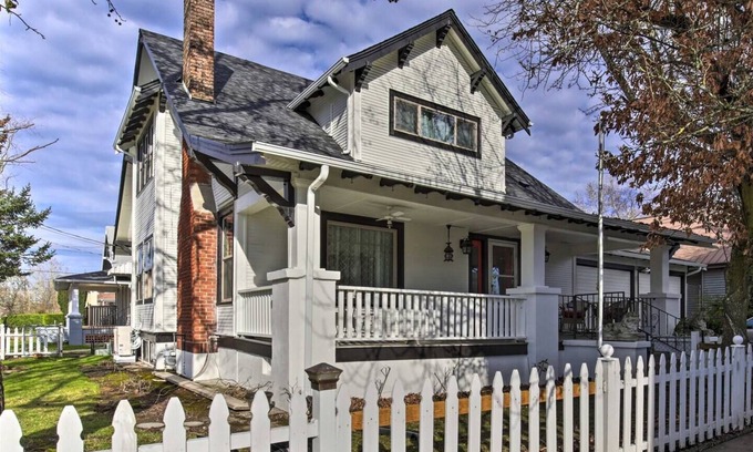 McMinnville Casa | 2 Blocks to Dining + Tasting Rooms