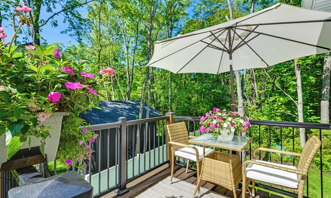 Miami Park Apartamento | 2 Blocks to Lake Michigan: Sleek Couple’s Retreat!