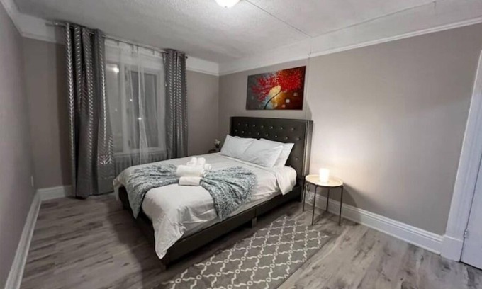 Winnipeg Apartamento | 2 br/3 beds with free wifi, parking and much more