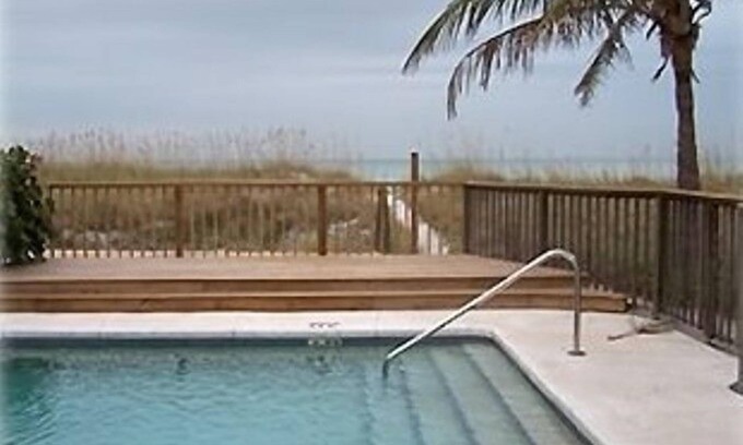 Indian Rocks Beach Cabaña | 2-br Beachside Cottage with Pool