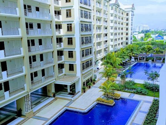 Paranaque Apartamento | 2 BR Resort type Condo unit near Airport