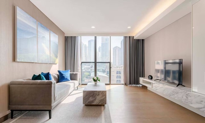 Bangkok Central Business District Condominio | 2 BRS/ WG/ Serviced/ Monthly