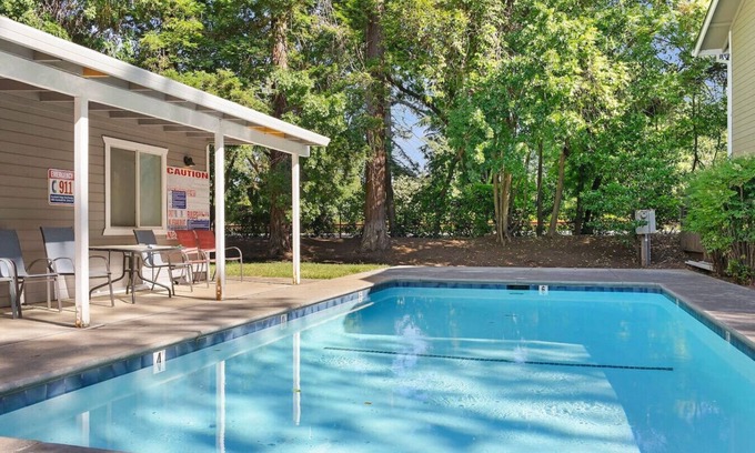 Chico Casa | 2 Connected Farmhouses w/ Pool + BBQ
