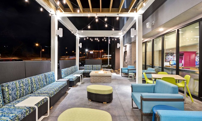 Rosedale Apartamento | 2 Connecting Suites at a Hotel