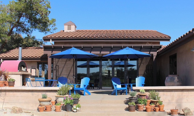 Paso Robles Casa | 2 Culinary Suites in the heart of Wine Country!