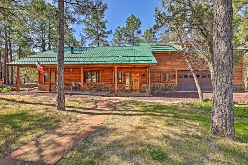 Pinetop-Lakeside Casa | 2 Decks and Game Room Expansive Family Cabin