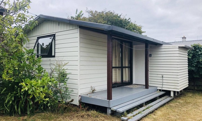 Epsom Casa | 2 double beds including 1 double sofa bed Garden Chalet, 7 Rangiatea Road, Epsom, Auckland