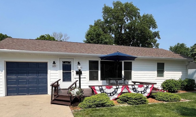 Clear Lake Casa | 2 E-Bikes & Kayaks included & No Cleaning Fees!!