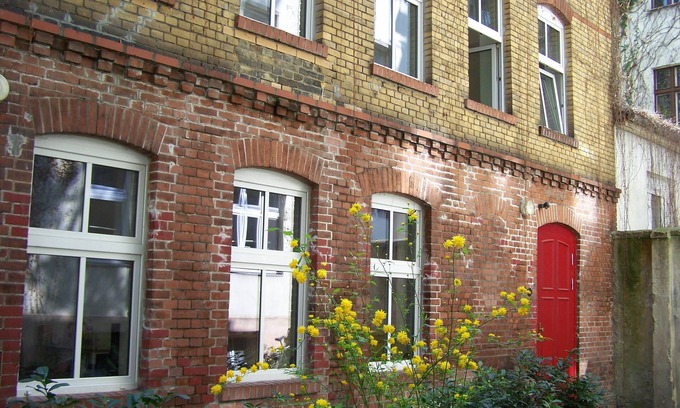 Friedrichshain-Kreuzberg Apartamento | Apartamento de 2 plantas en Kreuzberg Remise
