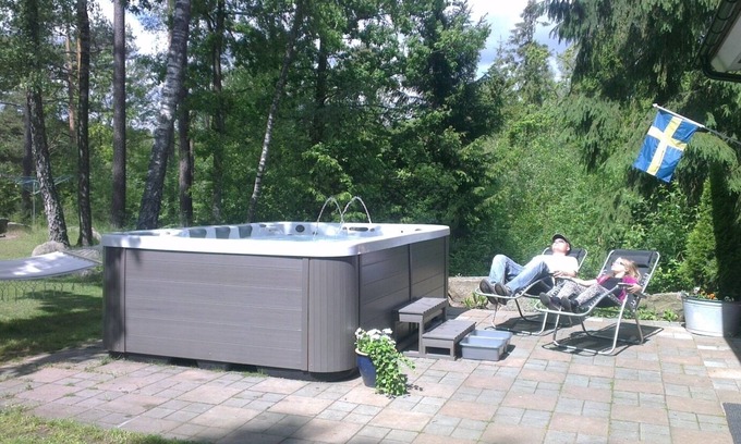 Hassleholm Municipality Casa | 2 holiday homes with sauna and whirlpool directly on the lake