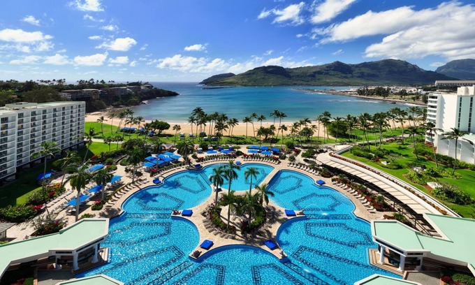 Nawiliwili Hotel | 2 Home-like Accommodations w/ Balconies! Pool! Close to Wailua Homesteads Park!
