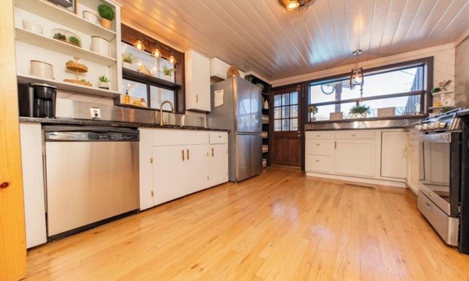 Springville Casa | Guest house. 2br, 1bath, 3 beds. Sleeps 4